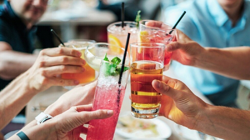 Anuncian el desarrollo de un sustituto del alcohol, capaz de embriagar sin producir resaca