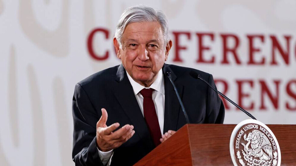 AMLO: México se autoabastecerá de gasolina