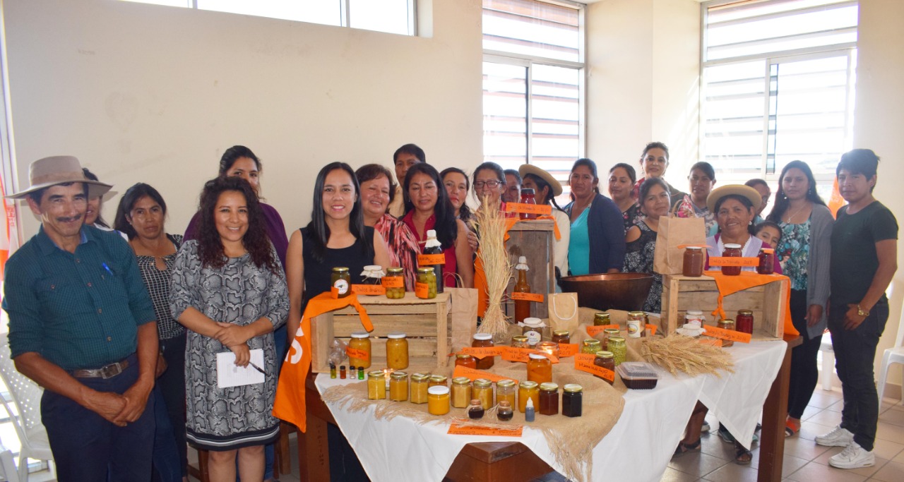 Más de 800 capacitados en "transformado de alimentos en el área rural" compartieron sus experiencias