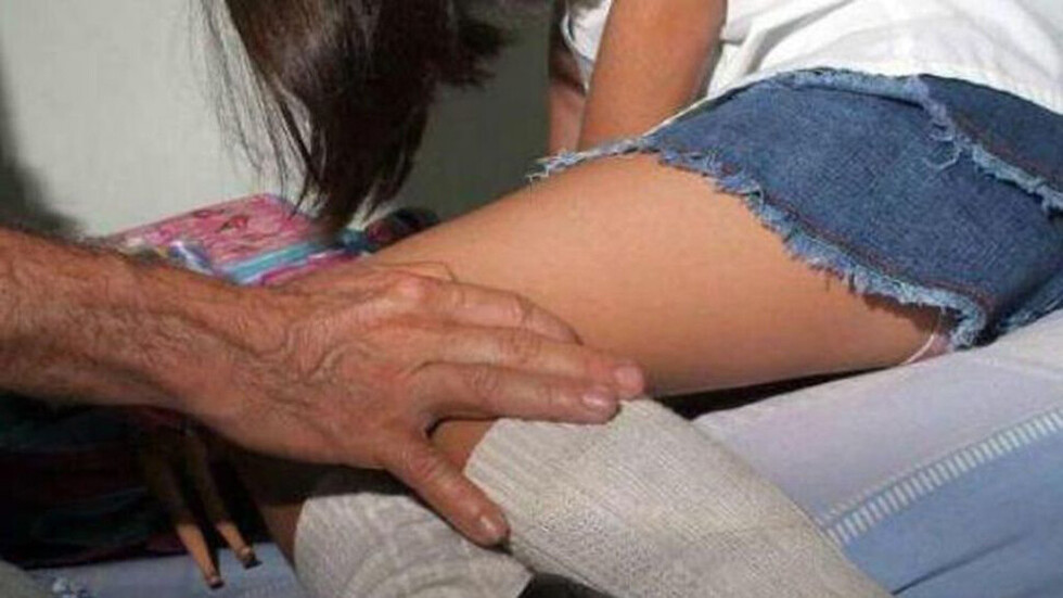 Violó a su hijastra y lo admitió por Whatsapp
