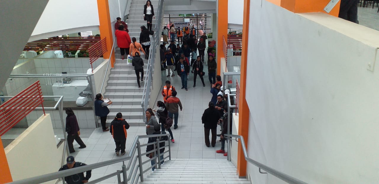 Con 180 puestos de venta el Mercado Bolivar ya se encuentra abierto (FOTOS)