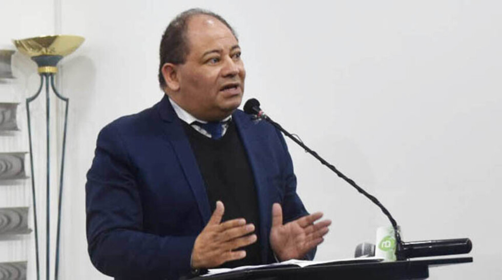 Piden renuncia de Romero por hechos de corrupción