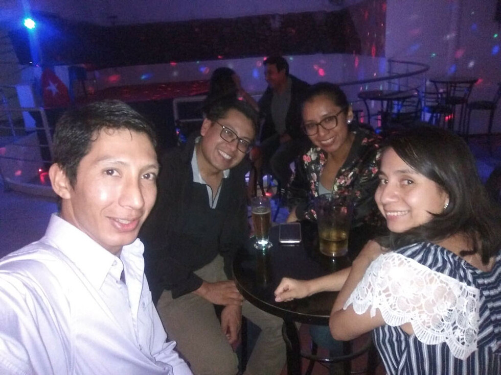 Viernes de mucho baile y sabor