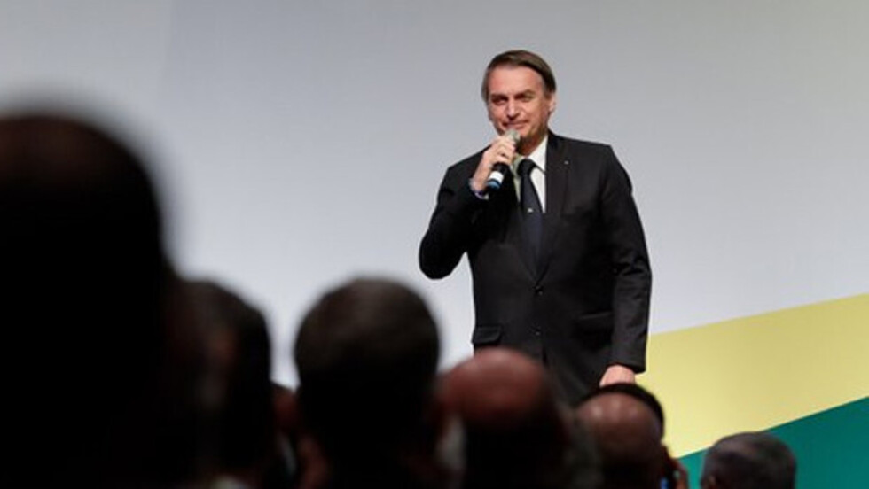 Bolsonaro rechaza que Brasil sea paraíso para turismo gay