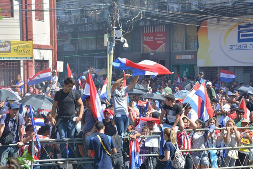 Manifestantes paraguayos piden reformas electorales