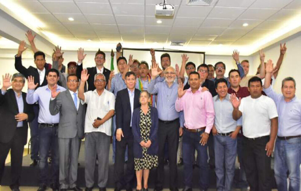 Todos contra Carlos Mesa