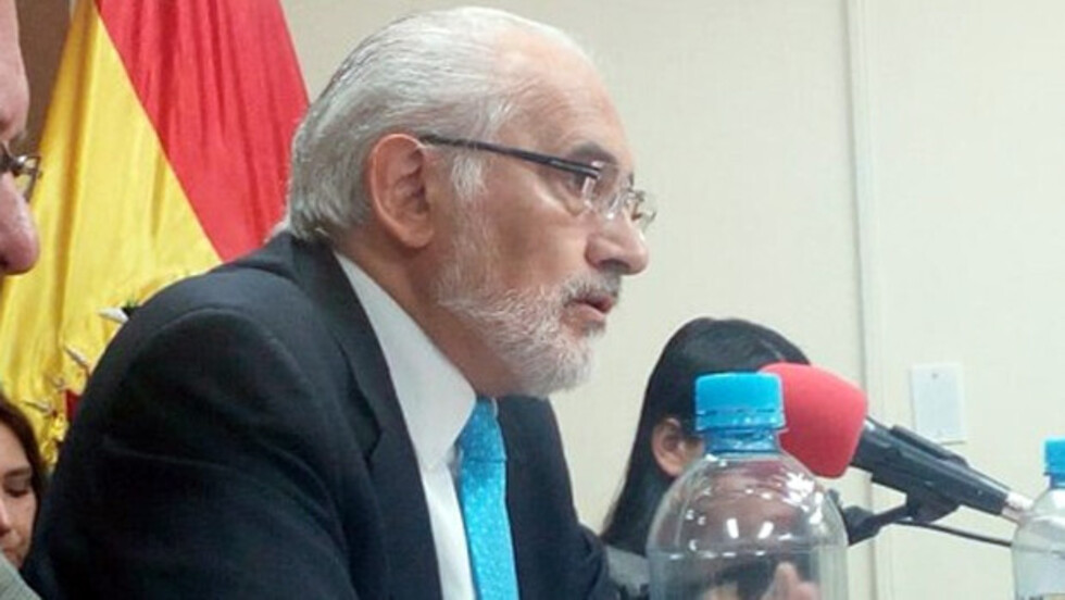 Fiscalía convoca a Mesa a declarar el lunes por el depósito de Medina