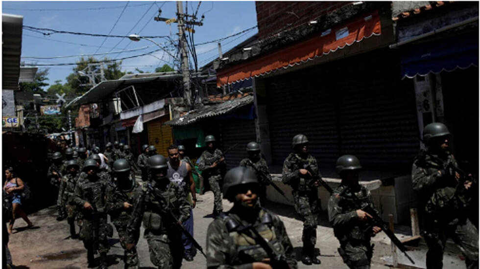 Operativo policial en favela deja al menos 8 muertos