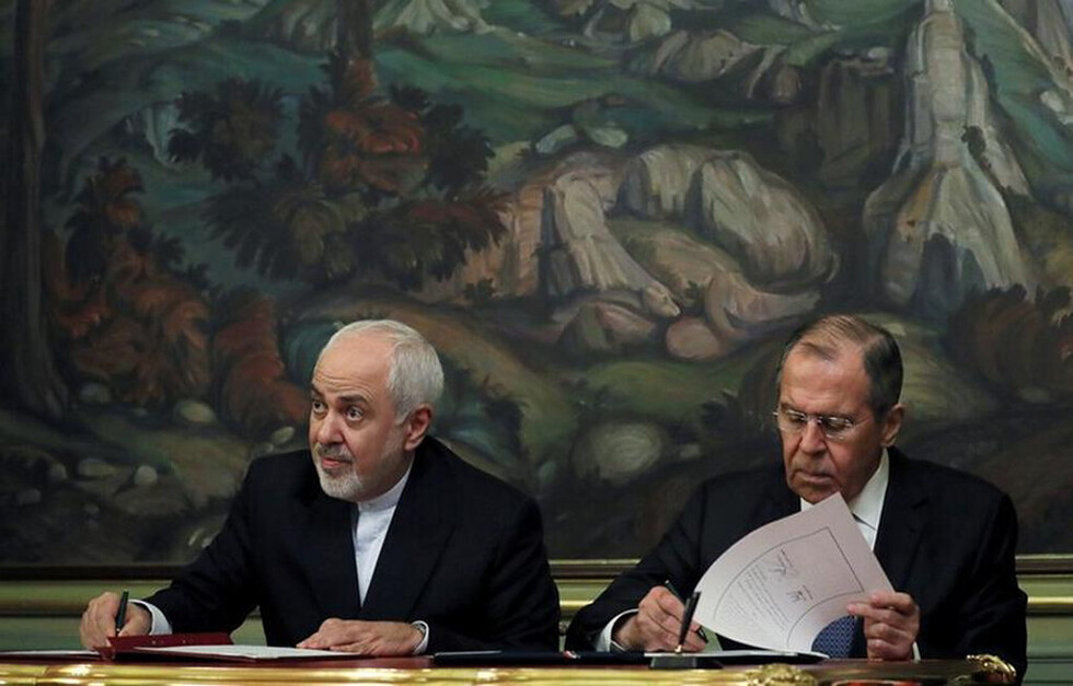 Irán da marcha atrás en compromisos nucleares