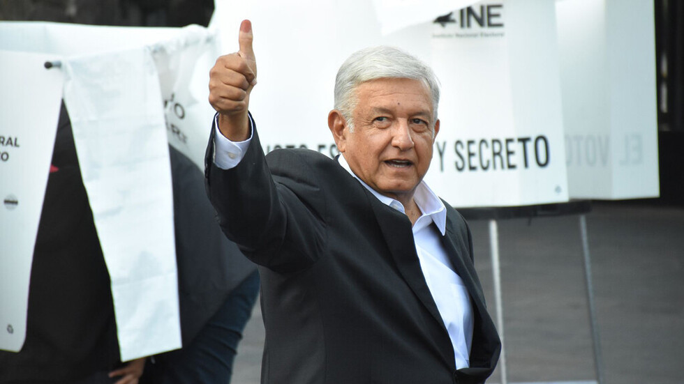 Senado avala la reforma educativa de AMLO