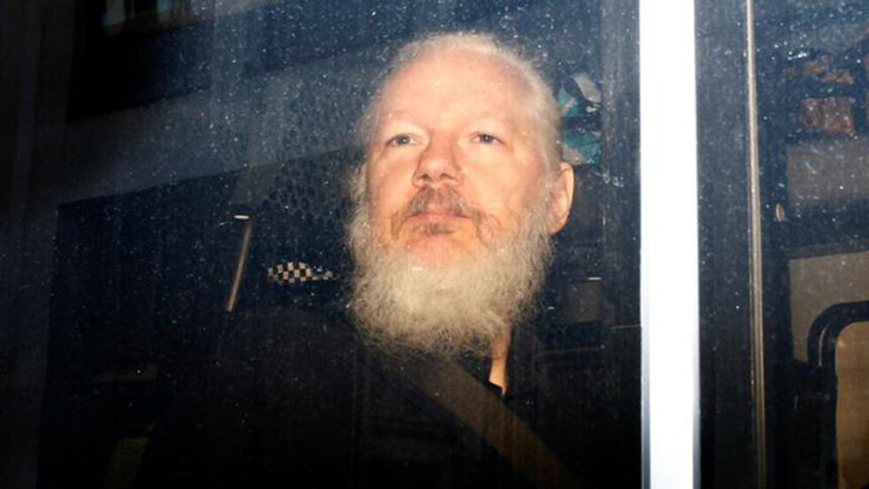 Reabren investigación por violación contra Assange