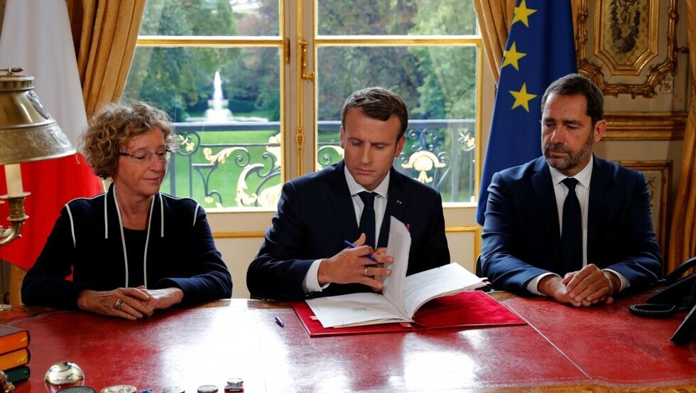 Promulgan en Francia ley sobre privatizaciones