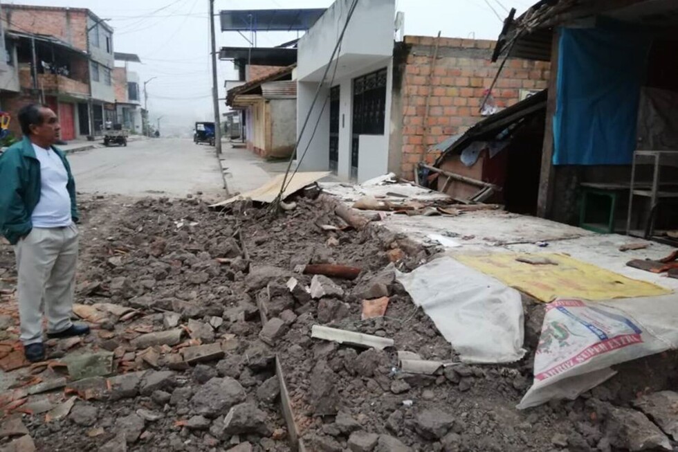 Morales expresa solidaridad con Perú tras terremoto