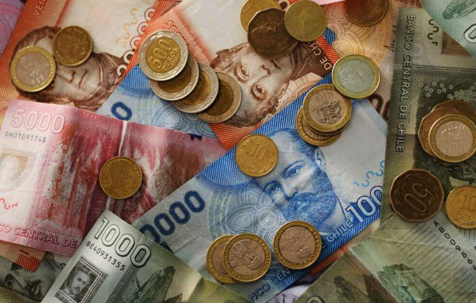 Dólar se dispara y llega a los 707 pesos chilenos