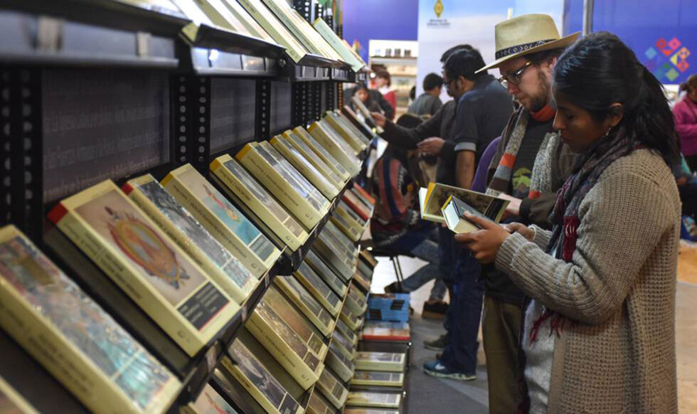 Recuperan 200 obras literarias de la historia de Bolivia