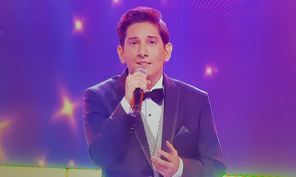 El boliviano Leo Rosas llega a la semifinal de "La Voz de México"
