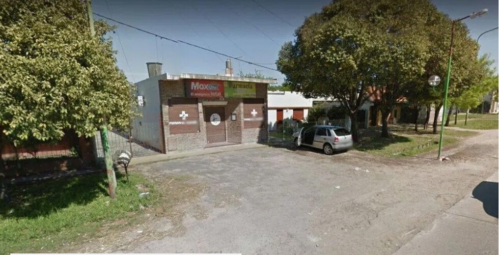 Policía recién casado ofreció plata a niña para hacer un trío