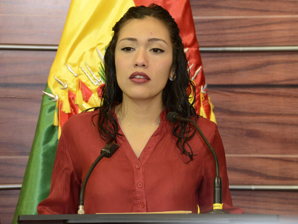 “Nuestros impuestos están pagando la campaña del MAS”