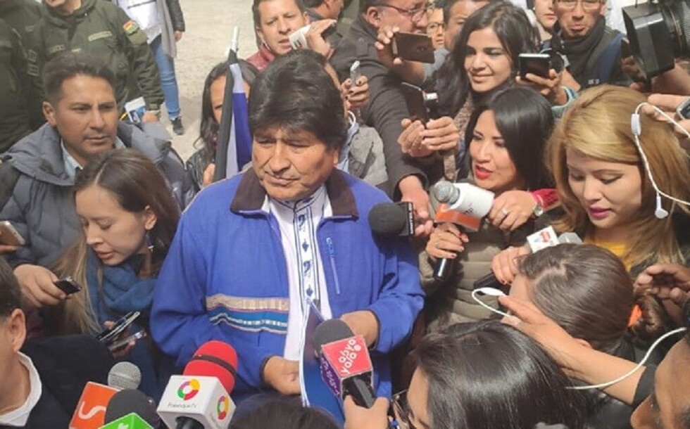 Evo presenta lista de candidatos y señala que no alcanzó para todos los sectores