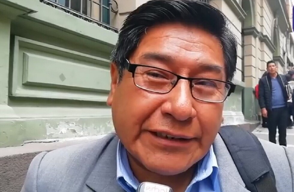MAS postula como diputado a dirigente chofer implicado en depósitos millonarios