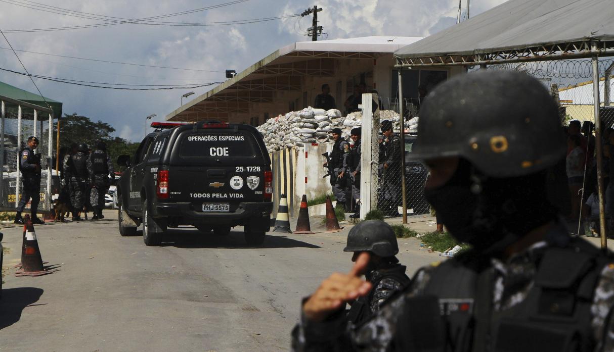 Enfrentamientos en cárcel de Brasil dejan 52 muertos, 16 de ellos decapitados
