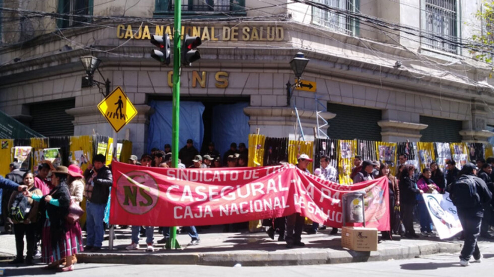 Trabajadores de la CNS piden renuncia de gerente