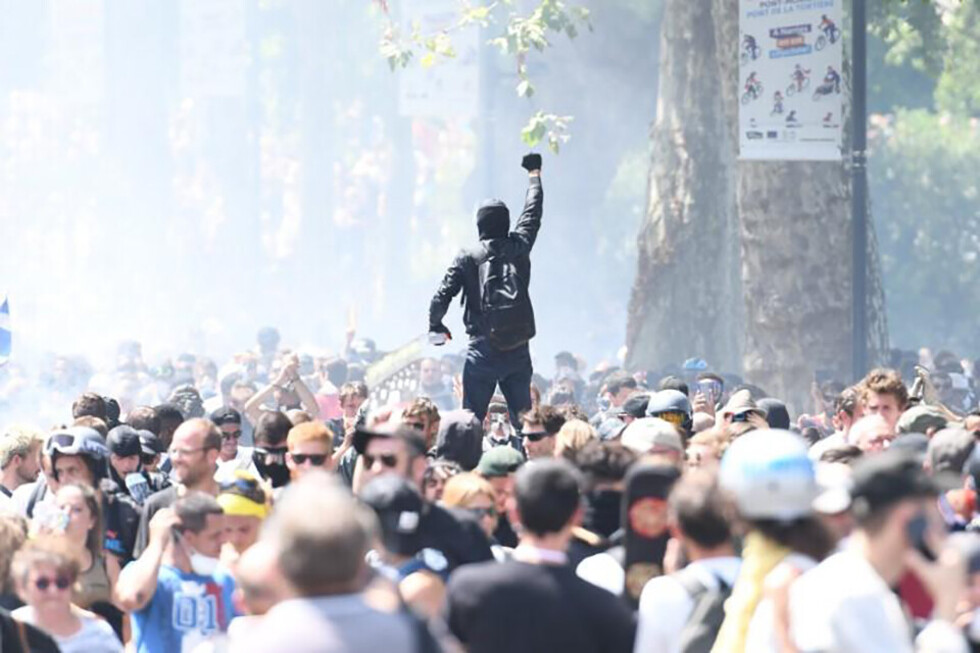 Disturbios en Francia dejan daños y unos 40 arrestados