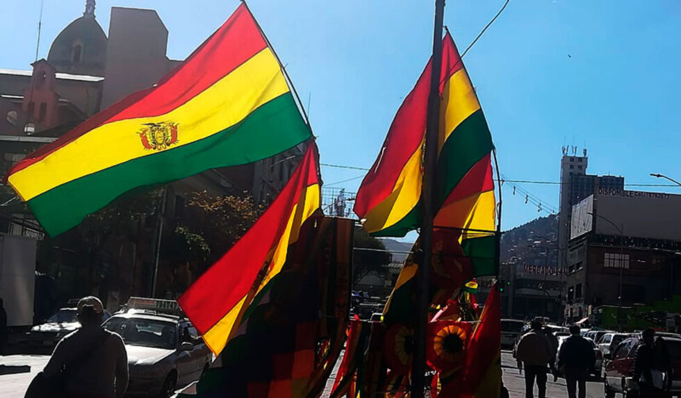 Encuesta: Más ciudadanos identifican a Bolivia con Estado Plurinacional que con República