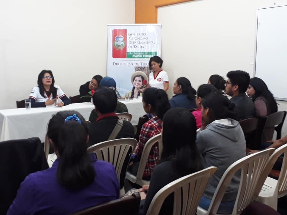 Operadores de turismo de Tarija se capacitan en Marketing Digital
