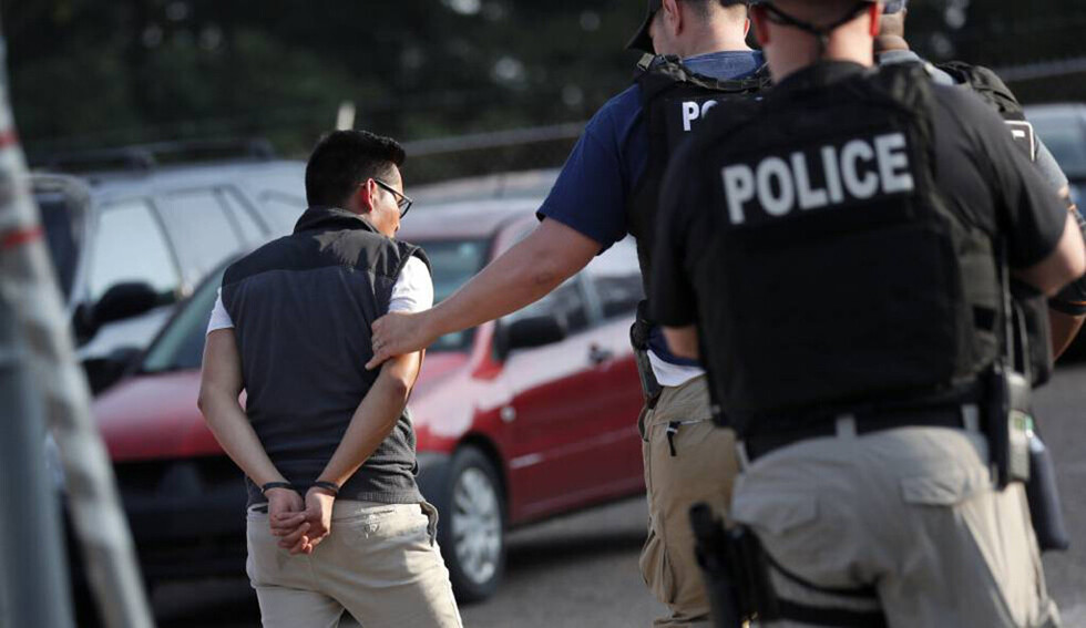 EEUU: Arrestan a 680 indocumentados en redadas