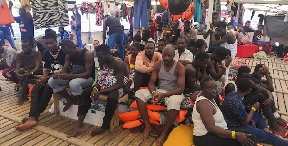 Acnur urge a Europa recibir a migrantes varados