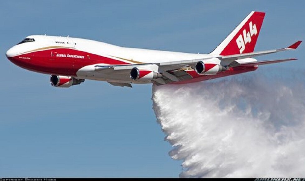Gobierno crea Gabinete Ambiental e instruye contratar avión Supertanker contra incendios