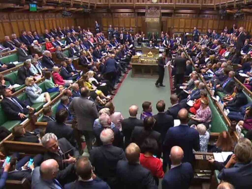 Legisladores bloquean el Brexit sin acuerdo