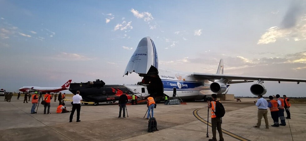 Llega primer helicóptero Chinook para apoyar en la extinción de incendios en la Chiquitanía