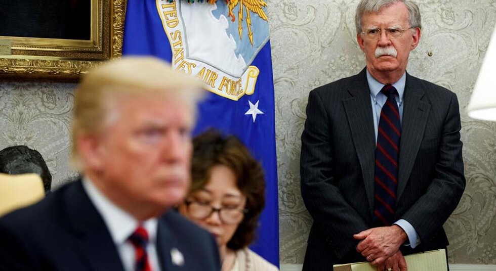 Trump despide a asesor de seguridad nacional Bolton