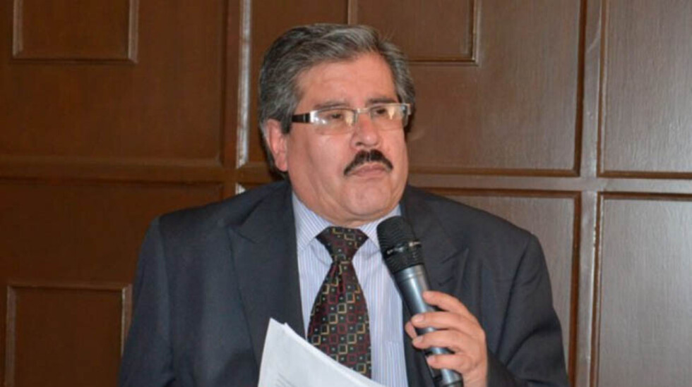 Albarracín lamenta actitud política del TSE