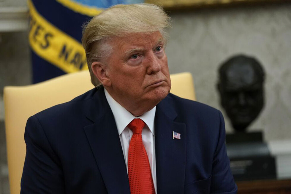 Trump considera sustitutos de Bolton
