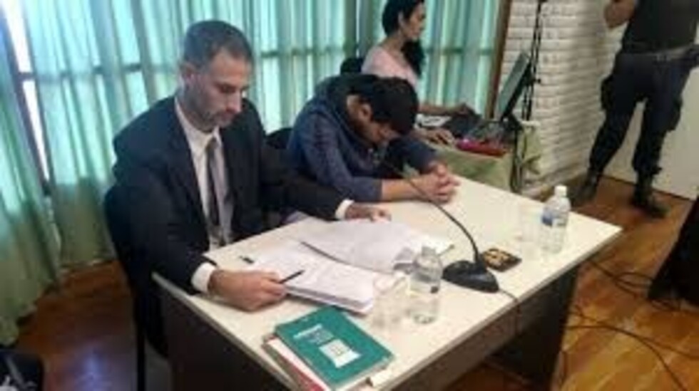 Lo condenaron por matar y quemar a su esposa