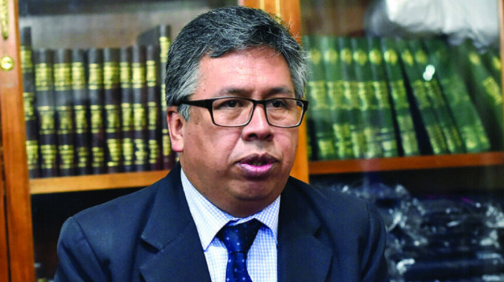 Larrea denuncia agresión por un grupo del MAS