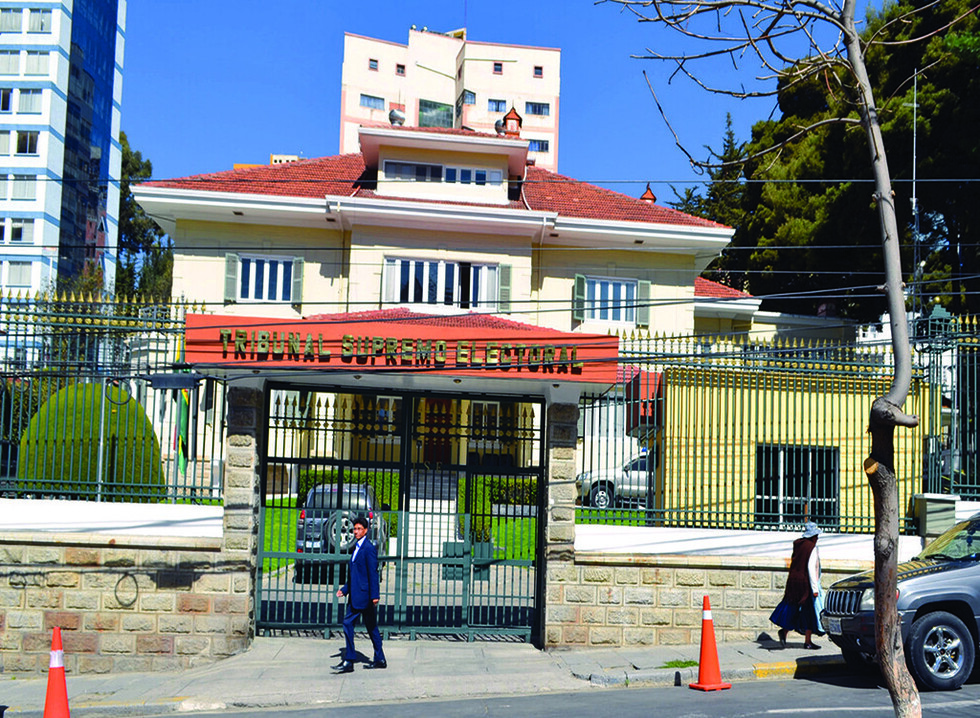 TSE envía maletas electorales para el voto en el exterior