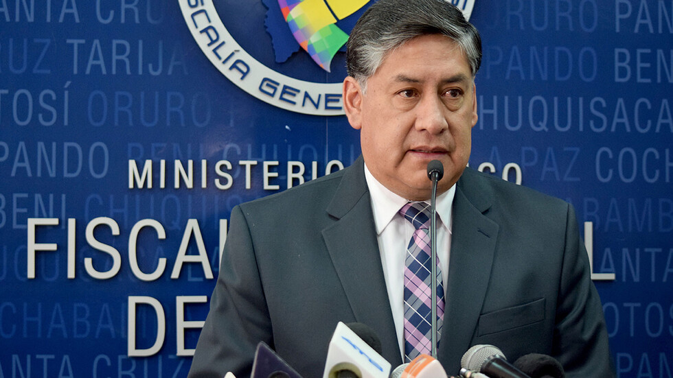 Capacitan a médicos forenses en medicina legal