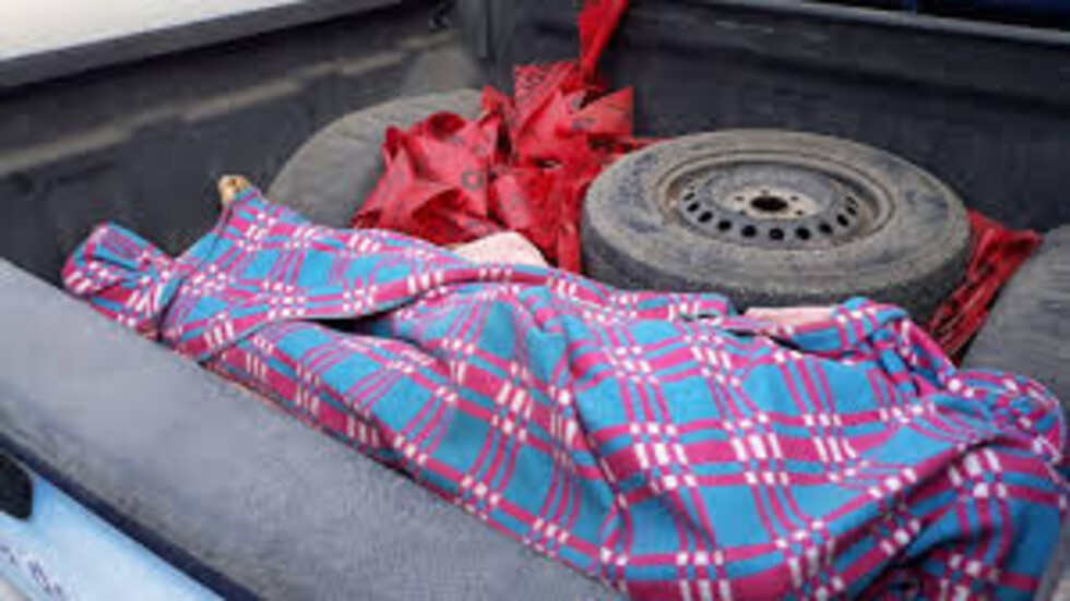 Ladrones degollaron a una anciana en la calle