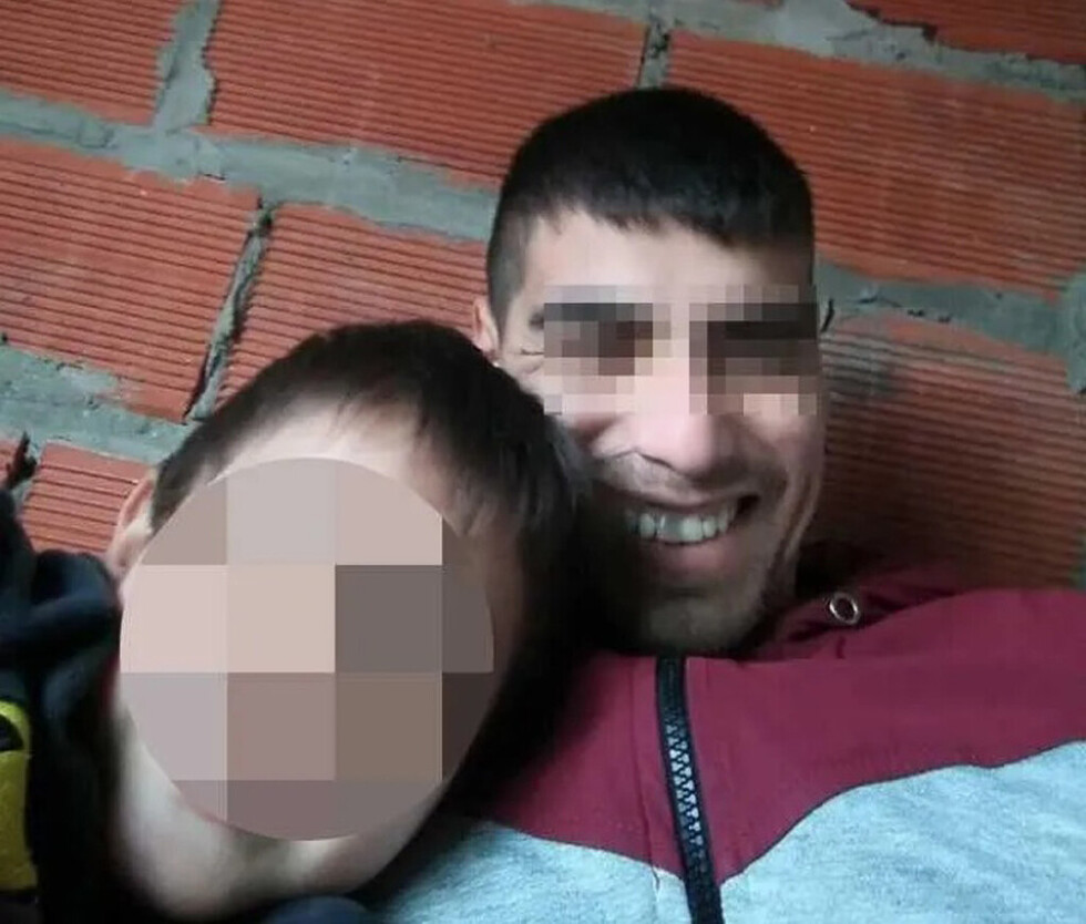 Niño sacó el  arma del tío y se disparó en la cabeza