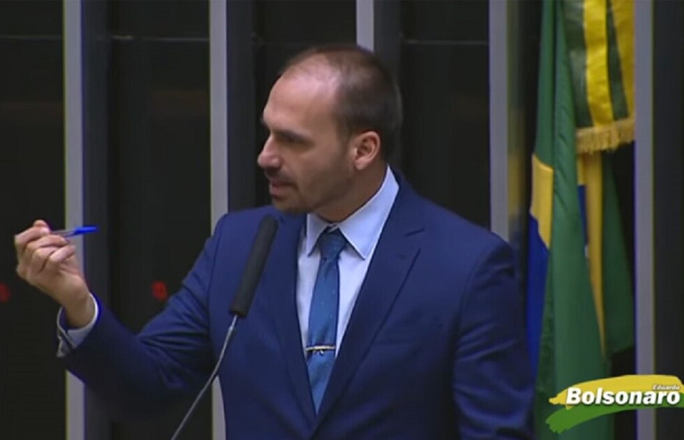 Hijo de Bolsonaro: No podemos permitir que nazca otra Venezuela