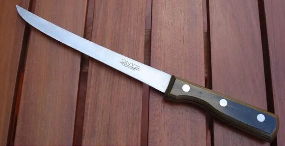 Discutió con  su novio y lo degolló con  un cuchillo