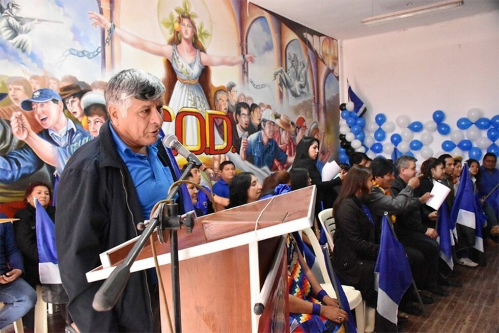 Marinos decomisan 180 cajas de zapatillas deportivas en Bermejo