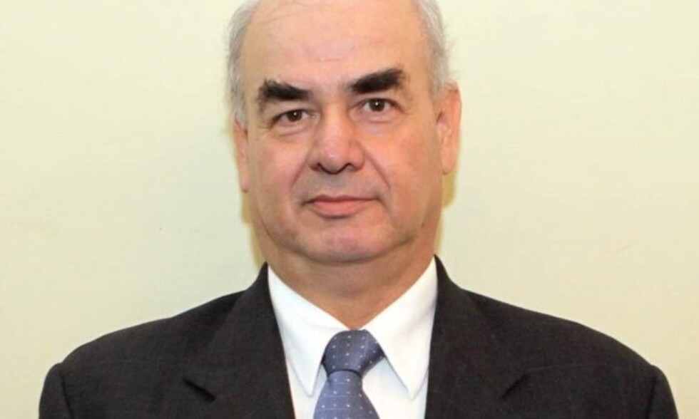 Ministro de Economía afirma que se mantendrá el tipo de cambio y garantiza pago de bonos y rentas