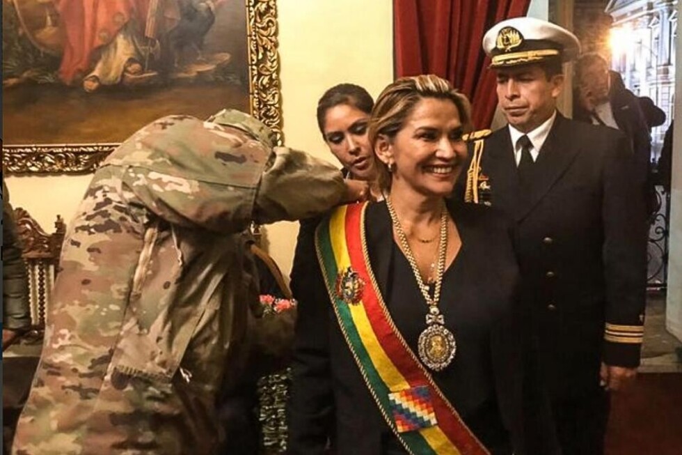 Áñez y los militares