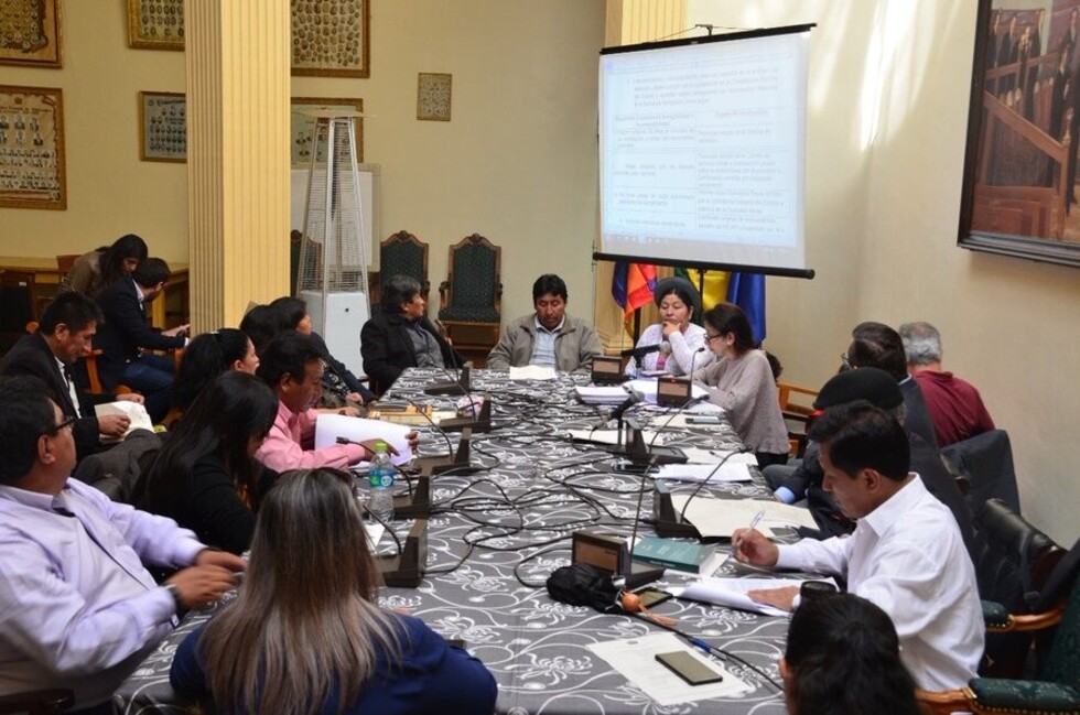 Comisión Mixta aprueba reglamento para elegir a vocales del TSE