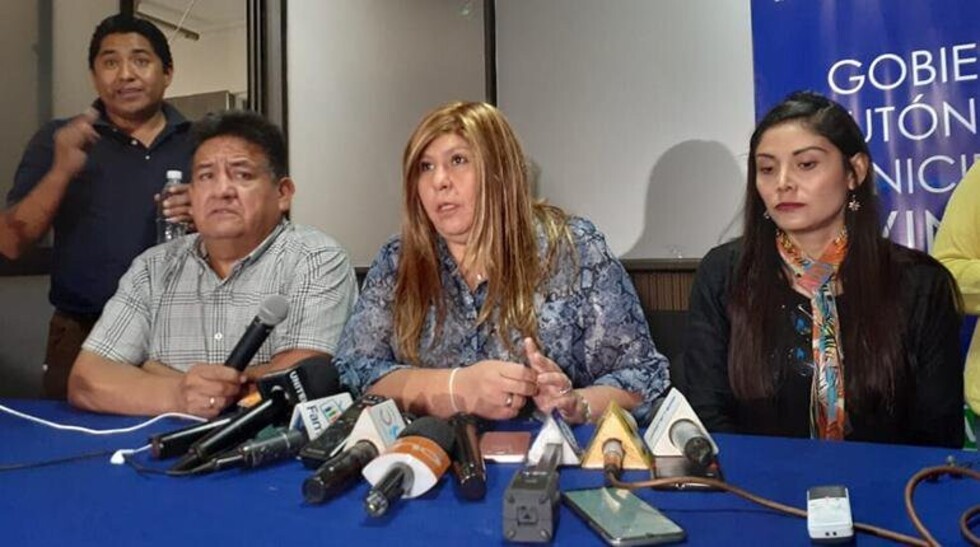 "Me habrán cortado el pelo y golpeado, pero mis ideas siguen intactas": alcaldesa agredida de Vinto retoma su cargo